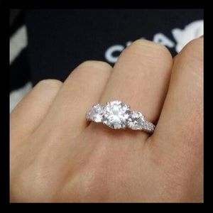 White Sapphires 925 Sterling Silver Ring